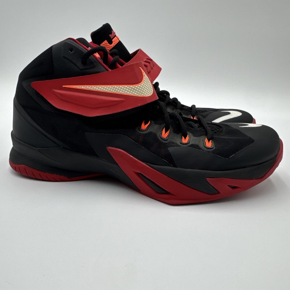 Nike Lebron Zoom Soldier VIII 8 Men Sz 13 University Black Red Shoes 653641-016